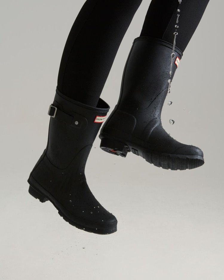 Black Women's Hunter Original Short Rain Boot Short Rain Boots South Africa | E5XULMD