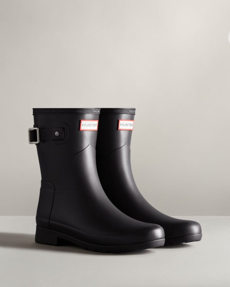 Black Women's Hunter Refined Slim Fit Short Rain Boot Short Rain Boots South Africa | TICVBIP