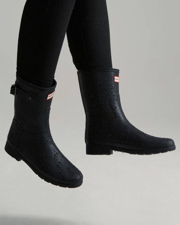 Black Women's Hunter Refined Slim Fit Short Rain Boot Short Rain Boots South Africa | TICVBIP