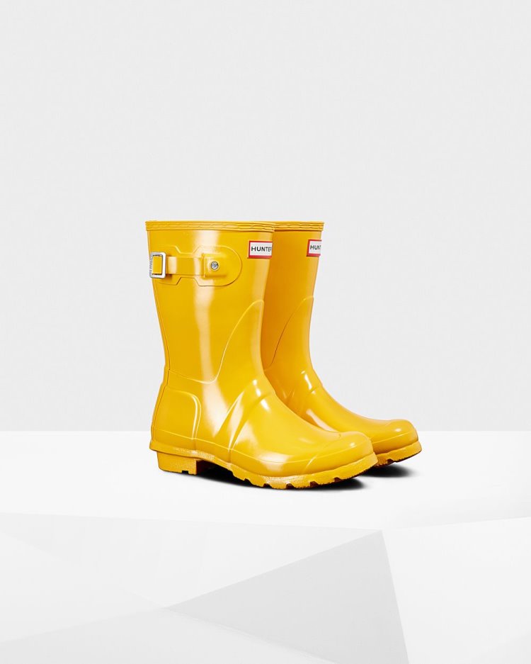 Yellow Women's Hunter Original Short Gloss Rain Boot Short Rain Boots South Africa | 91D0UA1